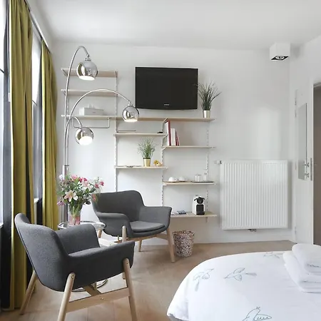 Alphabed & Bike Guest house