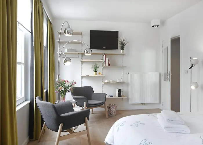 Alphabed & Bike Guest house